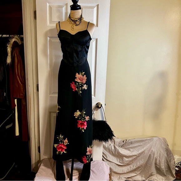 Vintage EXPLOSION 90s Moody Floral Coquette 
Date City Statement Slip Skirt - Picture 1 of 10